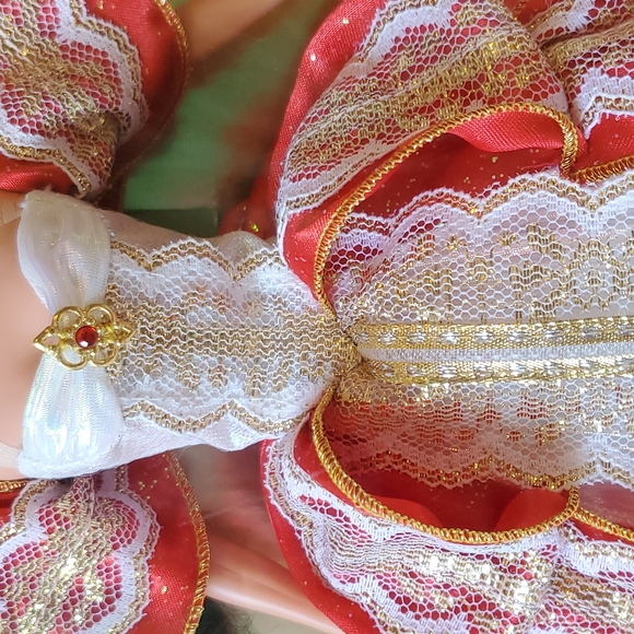 1997 Happy Holidays Special Edition Barbie - Picture 8 of 9